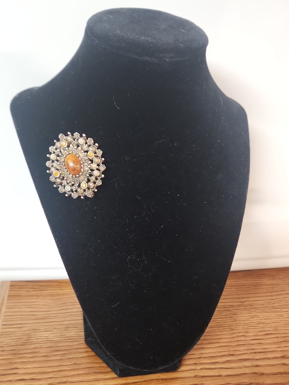 7Vintage Signed SARAH COVENTRY Gold and Amber Floral Brooch - Women Jewelry